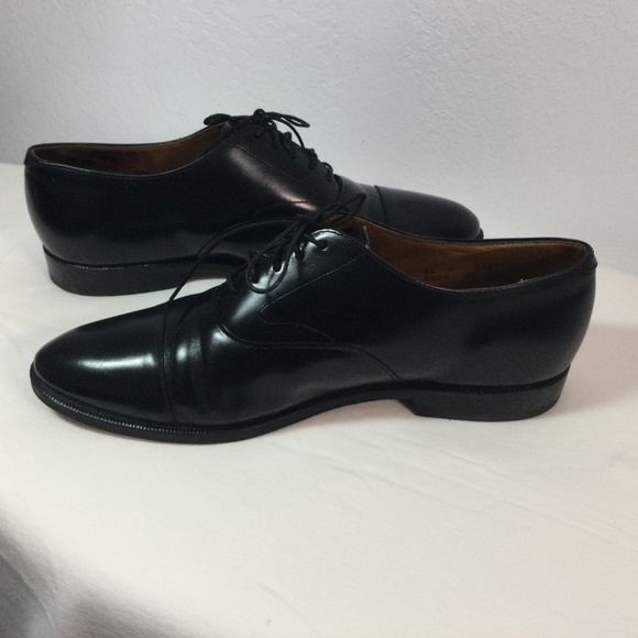 Vintage Cole Haans - Picture 1 of 13